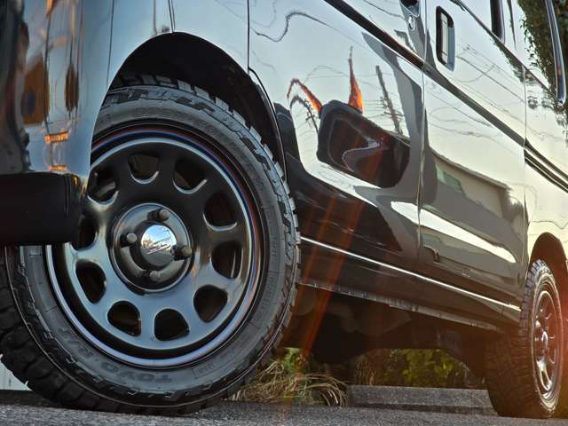 デイトナスチールホイールにopencountryRTタイヤをインストール済み！見た目も格好良いですね！