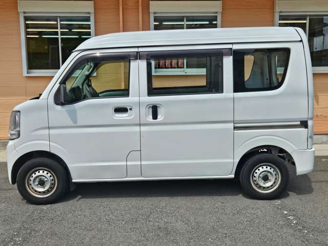 当店では、全てのお車を専用の機械を使って磨き仕上げを行います♪ご納車時はツヤもありピカピカの状態です♪最後に撥水コートもかけるので雨の日が楽しみになります♪
