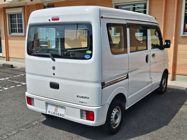 買い物やお仕事、車中泊など使い方は様々です♪用途によって必要な装備などございましたらご相談下さい♪