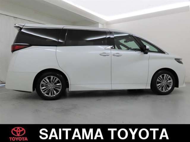 トヨタの「ロングラン保証」付き。メ-カ-を問わず、走行距離無制限、埼玉トヨタで中古車をお買い上げいただいたお客様に安心で快適なカ-ライフをお約束する1年間の保証です。有料で延長もできます。
