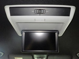 ◆三重県最大級の大型屋内中古車センター♪ヴァーサス鈴鹿店です♪オールジャンルの展示車が盛り沢山です♪在庫の無い車両のオーダーも受け付けます♪電話→059-384-5050までお問合せ下さい◆