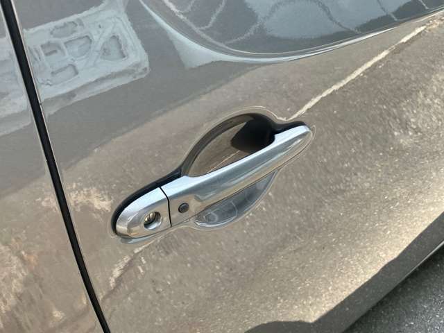 保証期間や保証距離、保障内容はお車の状態により様々ですので詳しくは当社スタッフまで問い合わせください