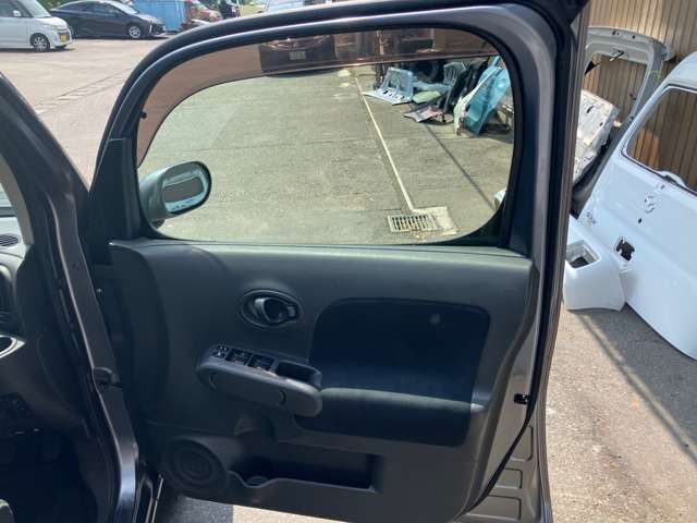 走行、内外装、装備等に関して記載しておりますがあくまでも現車の確認にて判断をお願い致します。