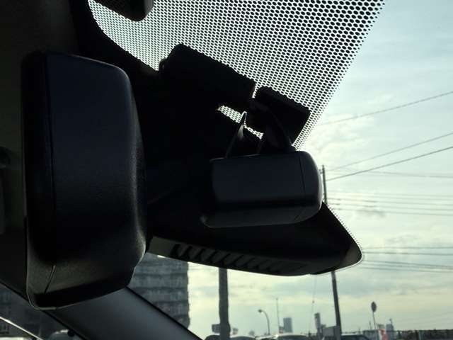 ドライブレコーダー付きなのでもしもの時も安心！カメラがしっかりと記録します☆