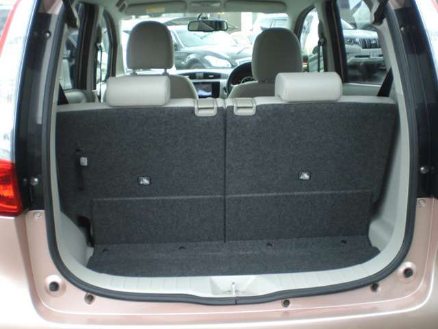 物件等の詳細に付きましては、カーセンサーフリーダイヤル0078-6002-604535をダイヤルして下さい。当店に繋がります。もちろん通話無料です。