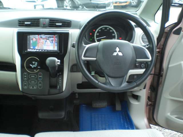 物件等の詳細に付きましては、カーセンサーフリーダイヤル0078-6002-604535をダイヤルして下さい。当店に繋がります。もちろん通話無料です。