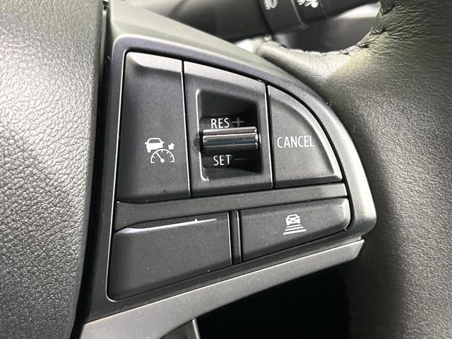 【アダプティブクルーズコントロール】高速道路での長距離走行が楽に！！自動で速度を保つクルーズコントロールが、衝突軽減システムと連携し、前方の車両を感知して車間を保つように速度調節してくれます！！