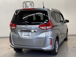 【Honda認定中古車 U-Select】　は3つの安心をお約束します。　1　Hondaのプロが整備した安心。 2　第三者機関がチェックした安心。　3　購入後もHondaが保証する安心。