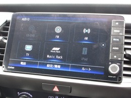 ナビゲーションはギャザズ9インチメモリーナビ(VXU-245FTi)が装着されております。AM、FM、CD、DVD再生、音楽録音再生、フルセグTV、Bluetoothがご使用いただけます。