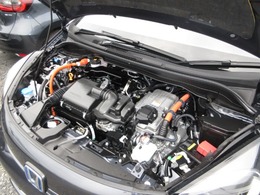 内装、外装、エンジンルームの隅ずみまでクリーニングを実施してお渡しします！　プロが仕上げをしましたからピッカピカですよ～！点検整備もきっちり実施いたします。