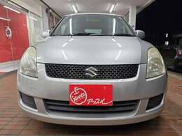 当店は、直接ユーザー様より買取をさせていただいたお車を、店頭販売させていただいております。中間マージンをカットする事で、良質車をとてもお得な価格でお乗りいただけます。