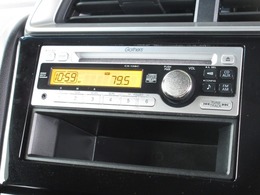 ギャザズマルチメディアCDコンポ（CX-128C）はCDプレーヤー・AM/FMチューナー付です。お好みの音楽を聞きながらのドライブは楽しさ倍増ですね！