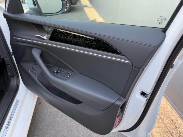 フレームの剛性感はドイツ車ならではの高速走行にも耐えうるしっかりとした造りになっています。