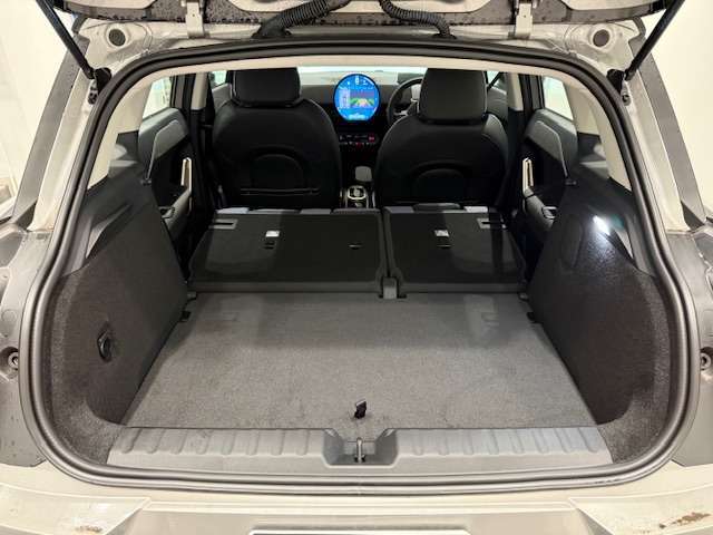 お問合せは正規ディーラー阪神BMW　BPS高槻店　無料電話0078-6002-944702（携帯可）までお気軽にお問合せ下さい♪＾＾皆様のお問合せ、ご来店スタッフ一同心よりお待ちしております。