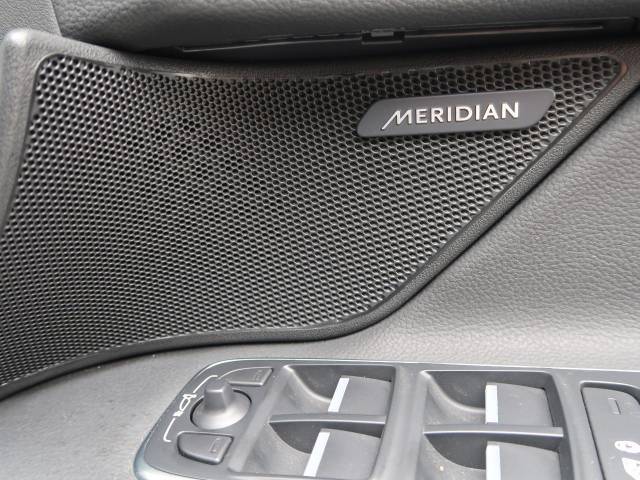 【MERIDIANデジタルサウンドシステム】コンサートのような臨場感溢れる音響空間を実現します。MERIDIANは英国のプレミアムオーディオブランドです。どうぞ店頭にてご体感ください。