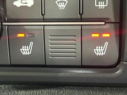 【シートヒーター】寒い日に重宝するシートヒーター！エアコンより早く温まってくれるので寒がりの人も安心ですね♪エアコンの温風は乾燥するから苦手、という方にもをおすすめです。