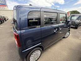 「ケイカフェでは、コロナウイルス対策として納車時に除菌施工を行っています！手が多く触れる内装を除菌することでおクルマの引渡しも安心です♪詳しくはケイカフェまでお問い合わせください！」