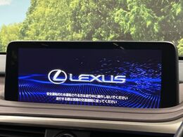 【12.3インチディスプレイオーディオ】スマートフォンと連携が可能な大画面ディスプレイオーディオです。スマートフォンのナビ機能を使用したり、Bluetooth接続で音楽もお楽しみいただけます！