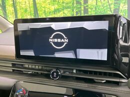 【純正12型ナビ】人気の純正ナビを装備。オーディオ機能も充実しており、Bluetooth接続すればお持ちのスマホやMP3プレイヤーの音楽を再生可能！毎日の運転がさらに楽しくなります！！