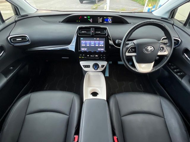 グループ総在庫数約30，000台！！全国の系列店からメーカー・車種問わずご紹介出来るので、あなたにピッタリのお車が見つかるはずです♪まずはお問い合わせ下さい☆