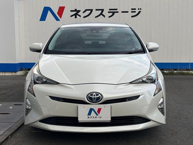 弊社では、全車『修復歴なし』のお車のみ取り扱っております。専任バイヤーによる厳選した仕入れの後、入庫後の車両チェックを行い、ネクステージが認定した高品質な中古車をご提供しております。