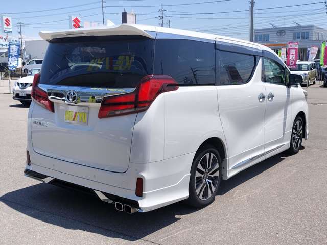 公的機関「（財）日本自動車査定協会」の基準を採用。日本オートオークション協議会「走行距離管理システム」で距離に不正がないかもチェック済です。専門業者によるルームクリーニング実施。