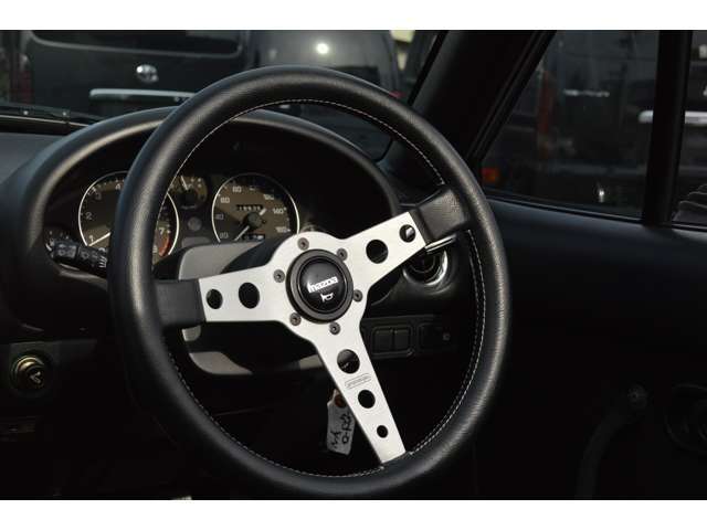 MOMOステアリングの傷みは少なく次のオーナー様も気持ちよく乗っていただけます。