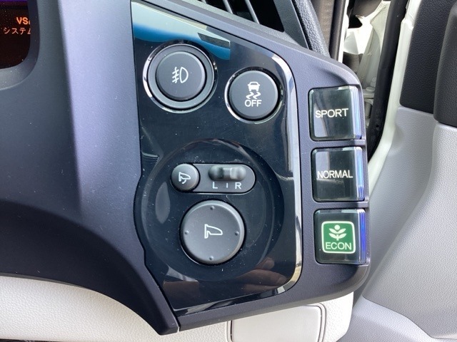 点検整備もしっかりしてからのご納車です。ご安心してお任せください！！