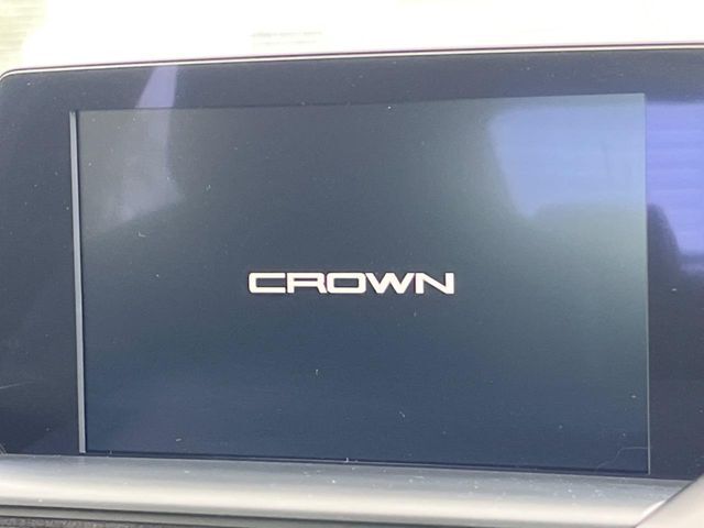 【メーカー純正ナビ】インテリアに溶け込むスタイリッシュな「専用設計」メーカーナビを装備♪視認性や操作性など基本性能にも優れ、より上質なカーライフをお楽しみいただけます。
