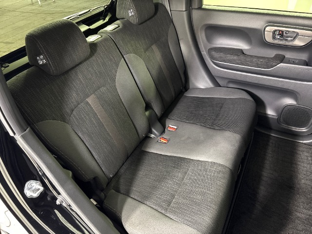 2列目もゆったりお乗りいただける広さです♪