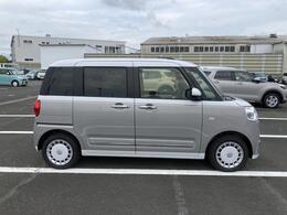 静岡ダイハツの中古車は、展示前に徹底した洗車や室内清掃を実施しております。