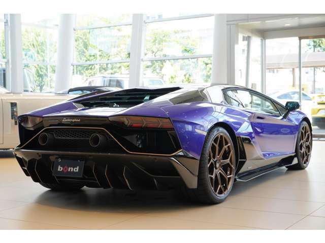 ランボルギーニ アヴェンタドール LP780-4 ウルティメ 4WD 2022