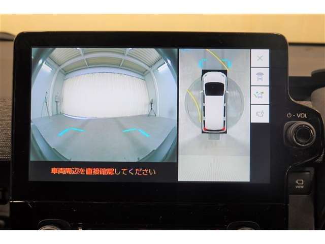 フロントビューで見通しが悪いT字路などの道でも見通し良く映し出してくれるので安心♪ ※あくまでも補助的な装置なので目視確認もお忘れなく！