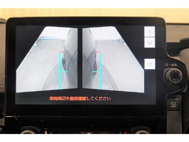 サイドビューで右左折時に運転席からは見えないところも映し出してくれるので安心♪ ※あくまでも補助的な装置なので目視確認もお忘れなく！