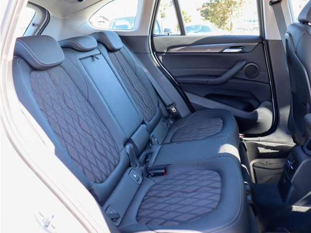 自動車保険のご案内も可能です。購入店でご加入いただきますと、万一の事故や故障の際にも安心です。