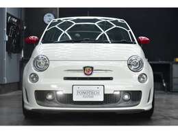 内装：シートのへたりや破れなどなく、使用感を感じない綺麗な内装です、フロアマットの足跡なども目立ったものはありません。