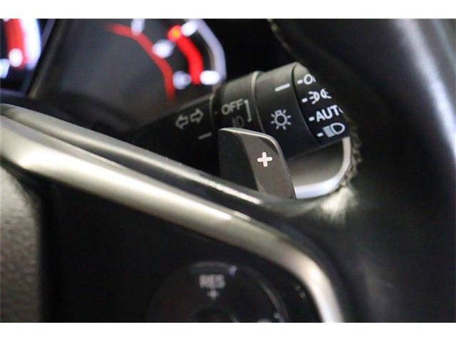 パドルシフト：手元でシフト操作が出来るのでMT車のような操作性を楽しめますよ～♪