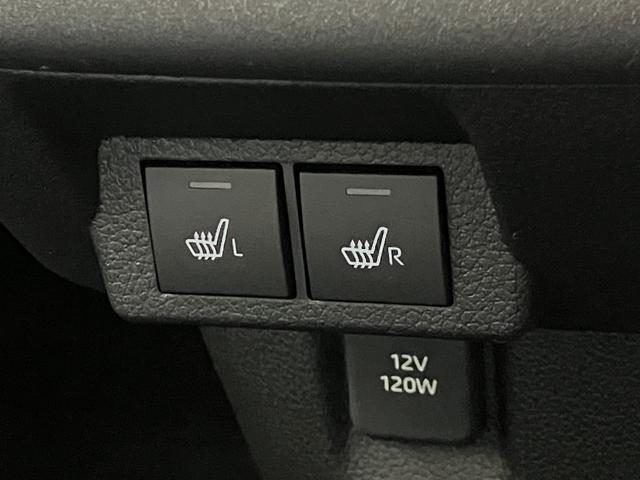 納車前に12ヶ月点検・エンジンオイル＆エレメント交換・　バッテリー交換・ワイパーゴム交換・キーレス、キーフリーの電池交換を実施しております。ダイハツの整備士がきっちりと点検したお車をお届けいたします！