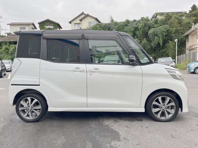 安心の最長10年・走行無制限保証（有償）をご用意。保証内容も充実はもちろん、無料点検＆オイル交換や、年中無休の全国・24時間ロードサービスも付帯されておりますのでご安心下さい。