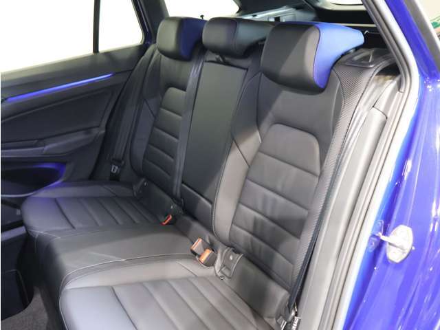 1台1台、お客様の期待に応え、満足していただけるのが、Das WeltAutoです。