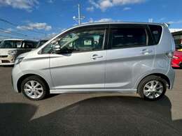 【三菱　ekクカスタム入荷しました！】◆HIDヘッドランプ◆純正14インチAW◆電動格納ミラー◆禁煙車◆