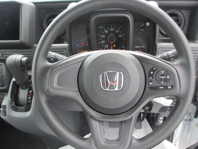 HondaSENSING！追従機能やレーンキープ手元のボタンで操作します！