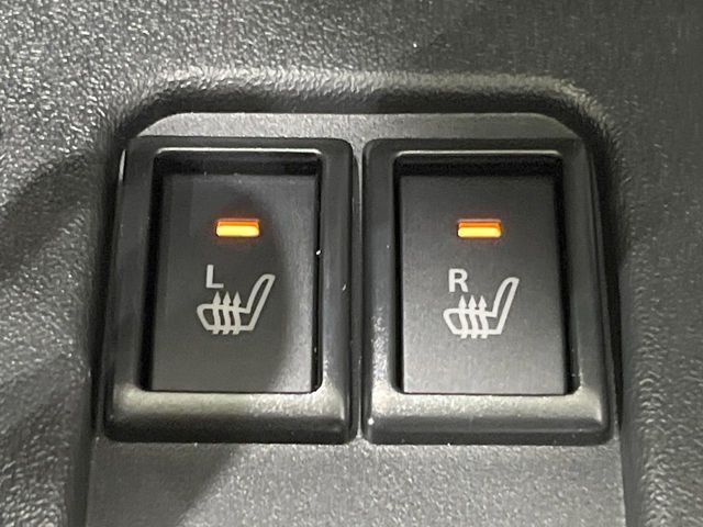 【シートヒーター】寒い日に重宝するシートヒーター！エアコンより早く温まってくれるので寒がりの人も安心ですね♪エアコンの温風は乾燥するから苦手、という方にもをおすすめです。