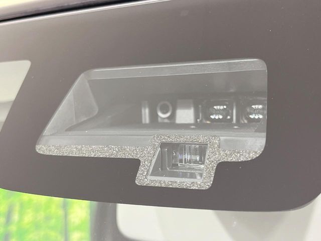 【スズキ　セーフティサポート】走行中に前方の車両等を認識し、衝突しそうな時は警報とブレーキで衝突回避と被害軽減をアシスト。より安全にドライブをお楽しみいただけます。