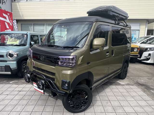 4WD☆リフトアップ☆グリルガード☆ルーフBOX☆フルセグTV☆純正ディスプレイオーディオ＋ポータブルナビ☆前後ドラレコ☆レーダー探知機☆BLITZスロコン☆レーダークルーズ☆柿本マフラー