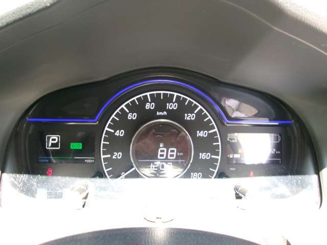 ご検討ありがとうございます。車は高い買い物です。選ぶには生きた情報が大切です。車両状態、お見積りなどお気軽にお問合せ下さい。買う・買わないは問いません。気軽にご相談を！