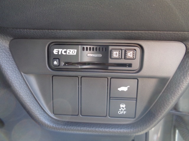 ETC2.0車載器（ナビ連動）装備車です。
