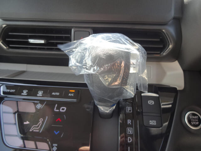 ★ナオイオートInstagram★[　＠naoiauto_car　]で検索！お得なセール情報や人気のお車を動画で紹介しております！