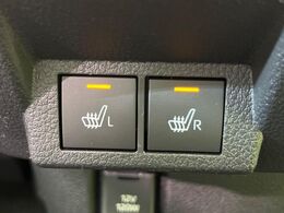 【シートヒーター】寒い日に重宝するシートヒーター！エアコンより早く温まってくれるので寒がりの人も安心ですね♪エアコンの温風は乾燥するから苦手、という方にもをおすすめです。