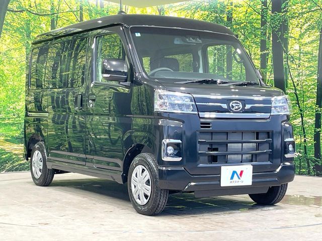 大好評のボディコーティング「弾スプラッシュコート」もご納車までに施工可能。通常のガラスコートと異なる、耐久年数6年の無機質ガラスコーティングが、ボディをキレイな状態に保ってくれます。